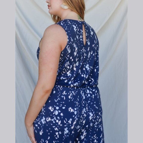 Navy Blue White & Mint Feather Print Sleeveless Plus Size Jumpsuit - Picture 4 of 7